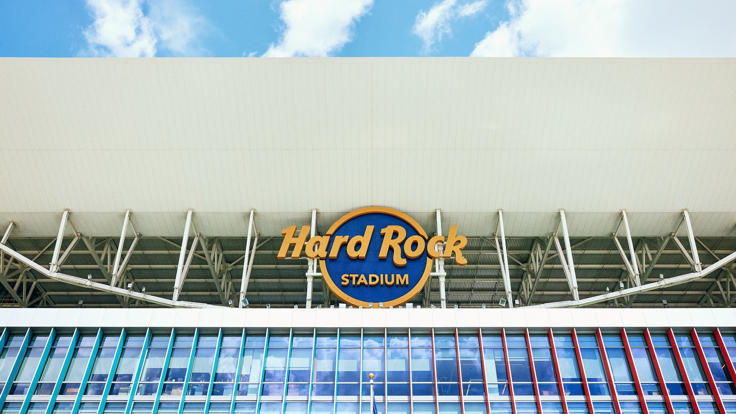 VICTORY JOURNAL | MIAMI by Geoffrey Knott