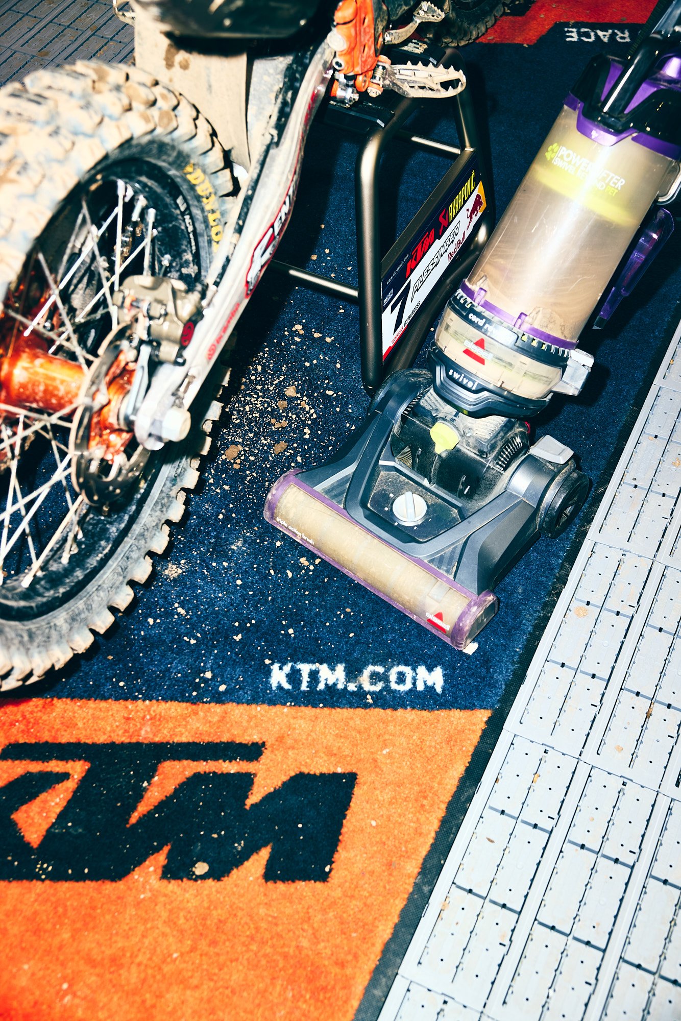 THE SMX WORLD CHAMPIONSHIP by Geoffrey Knott