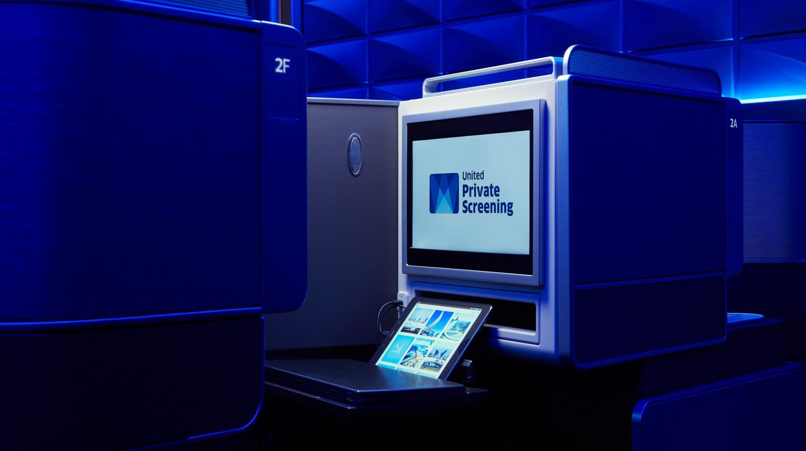 UNITED AIRLINES | United Polaris by Geoffrey Knott