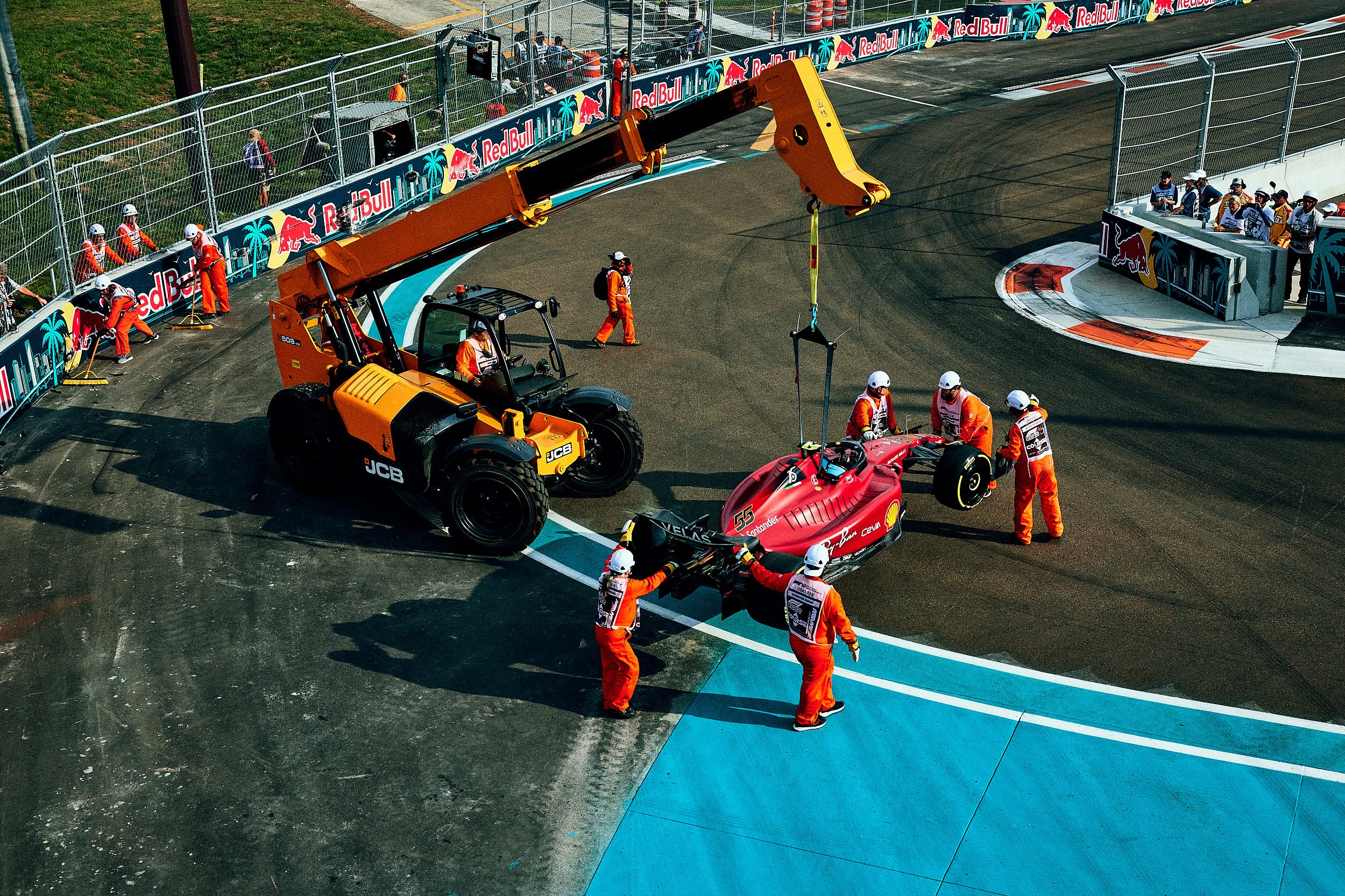 VICTORY JOURNAL | MIAMI by Geoffrey Knott