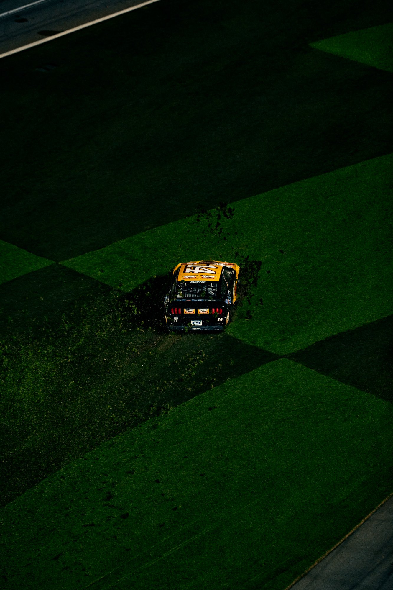 DAYTONA 500 by Geoffrey Knott