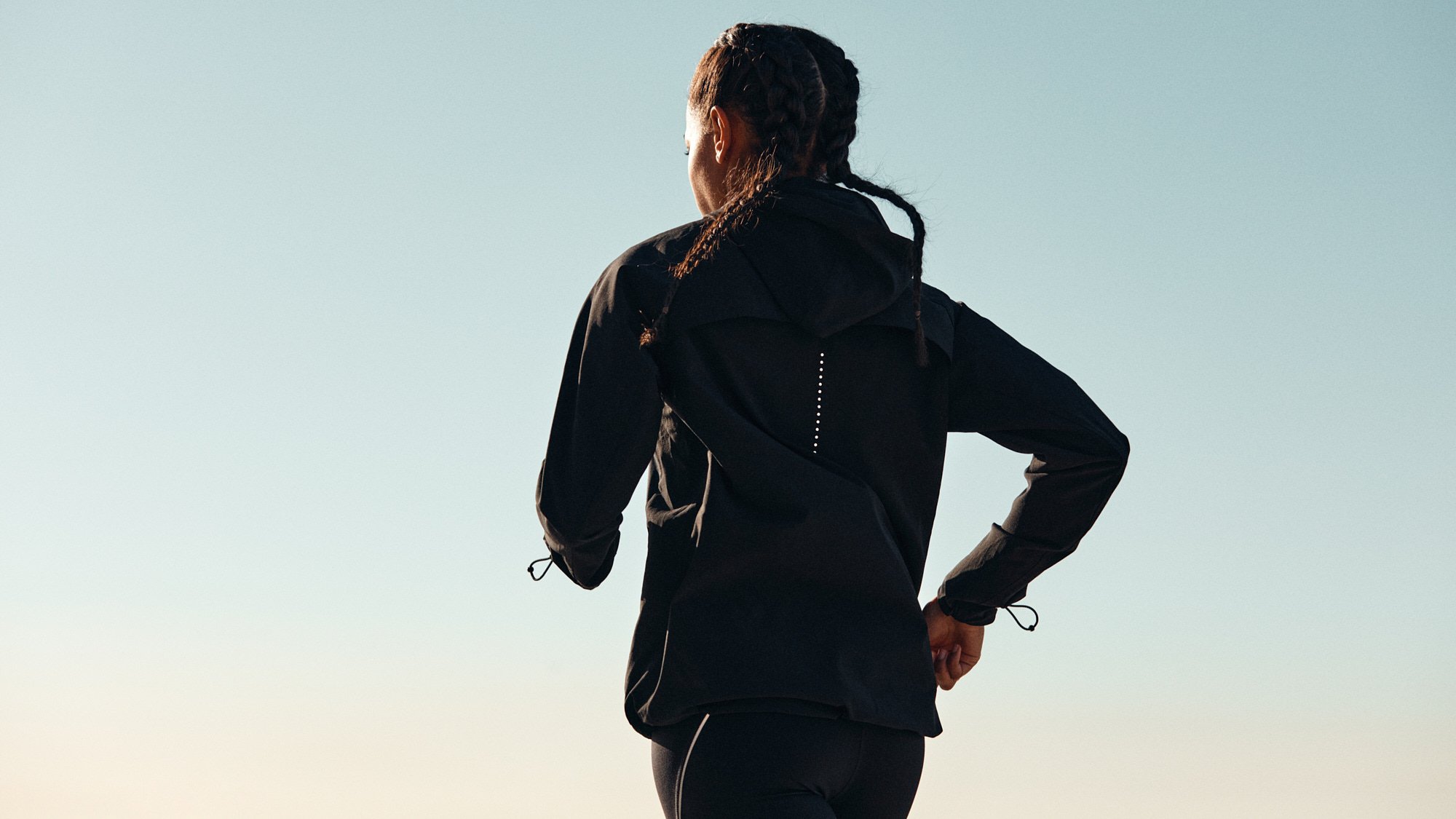 H&M RUNNING by Geoffrey Knott