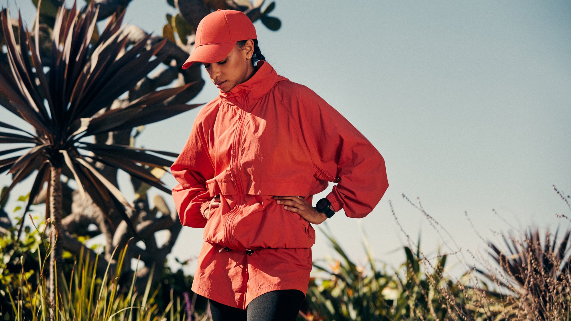 H&M RUNNING by Geoffrey Knott