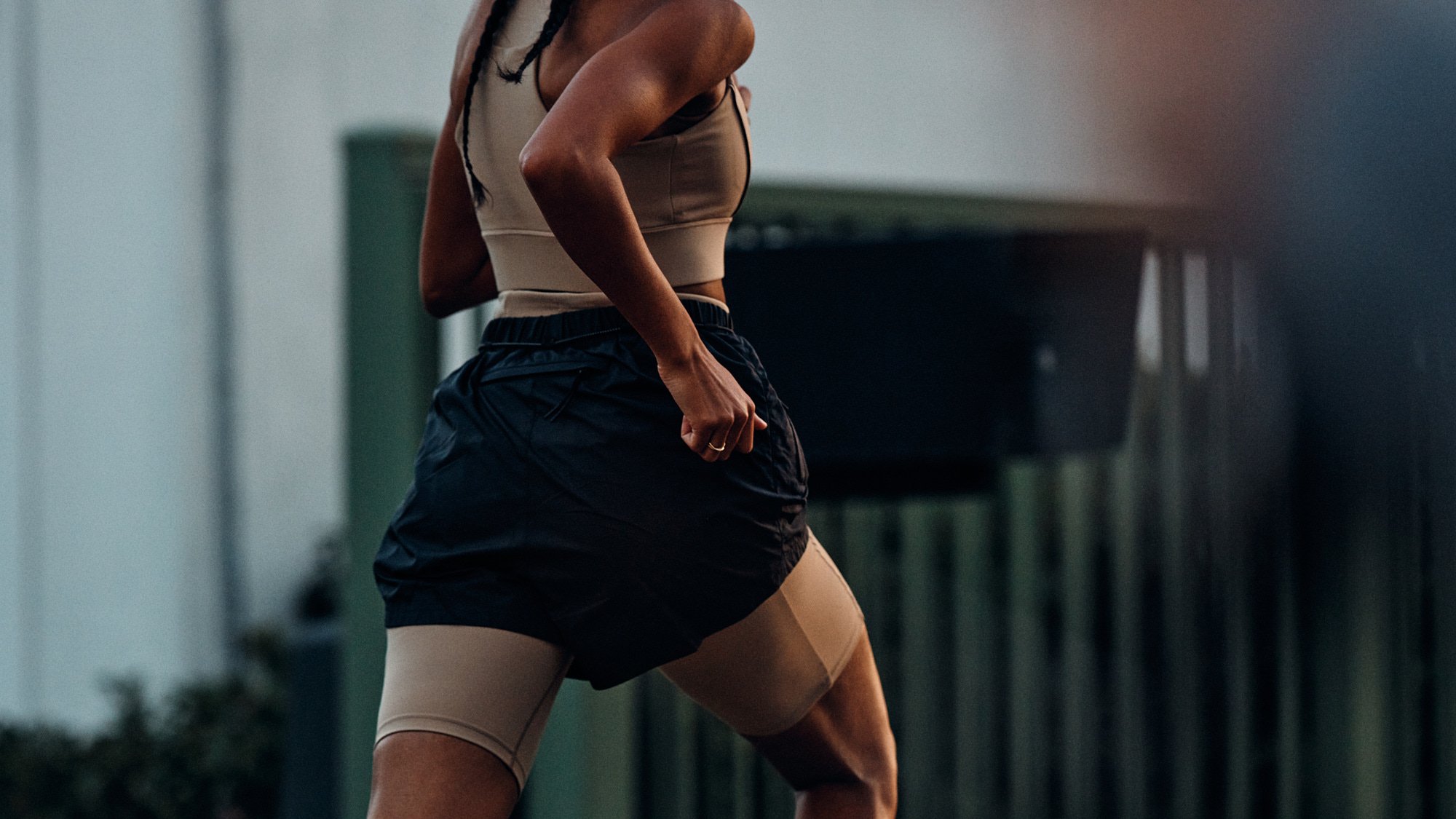 H&M RUNNING by Geoffrey Knott