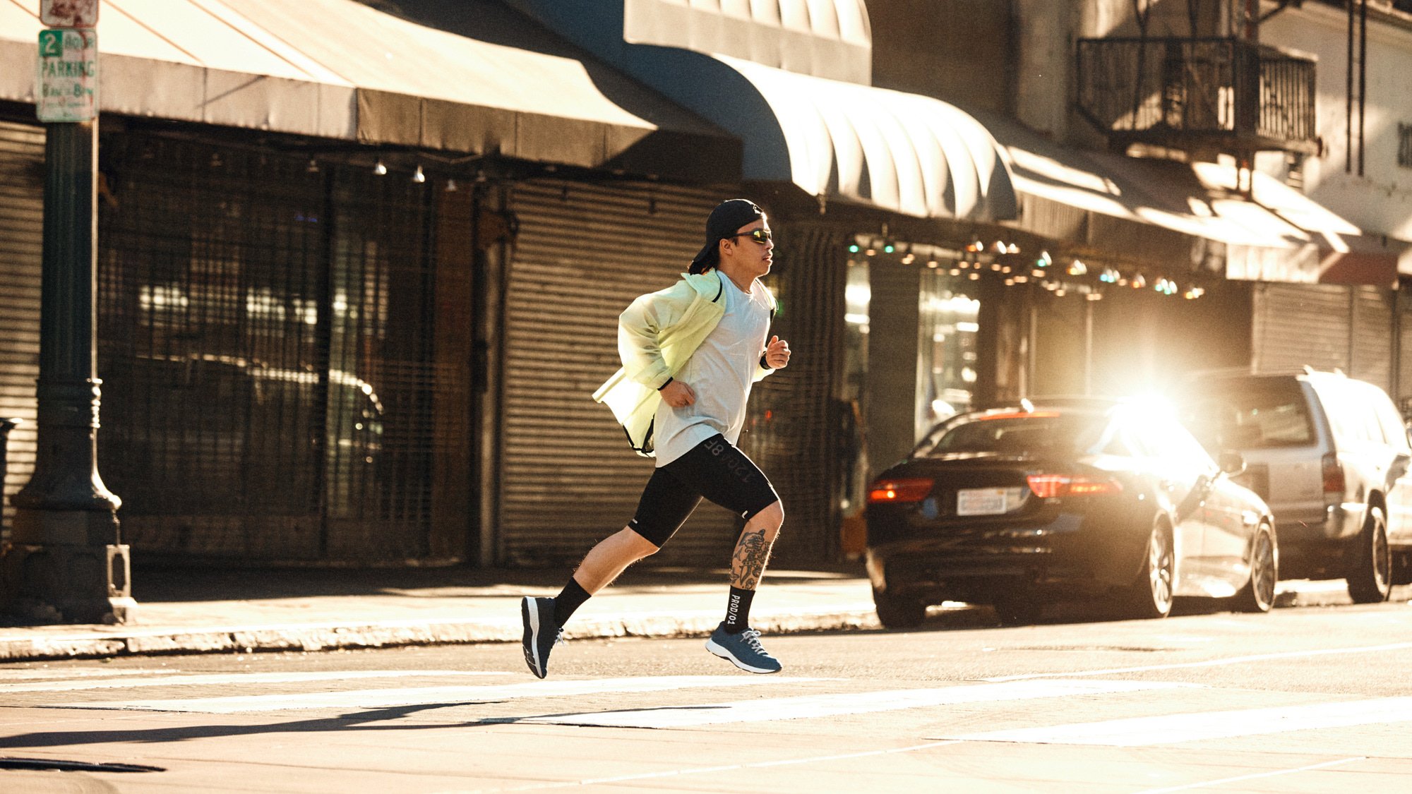 H&M RUNNING by Geoffrey Knott