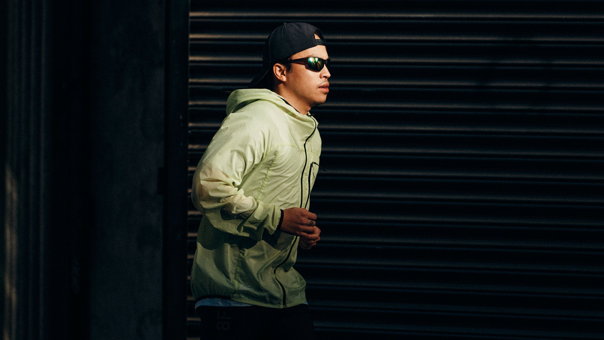 H&M RUNNING by Geoffrey Knott