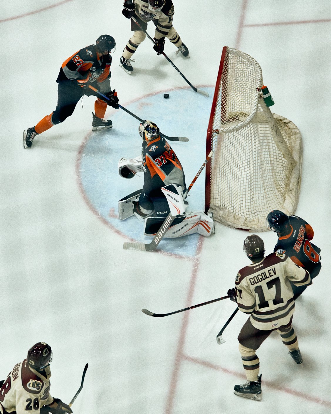 GOOD SPORT MAGAZINE | OHL by Geoffrey Knott