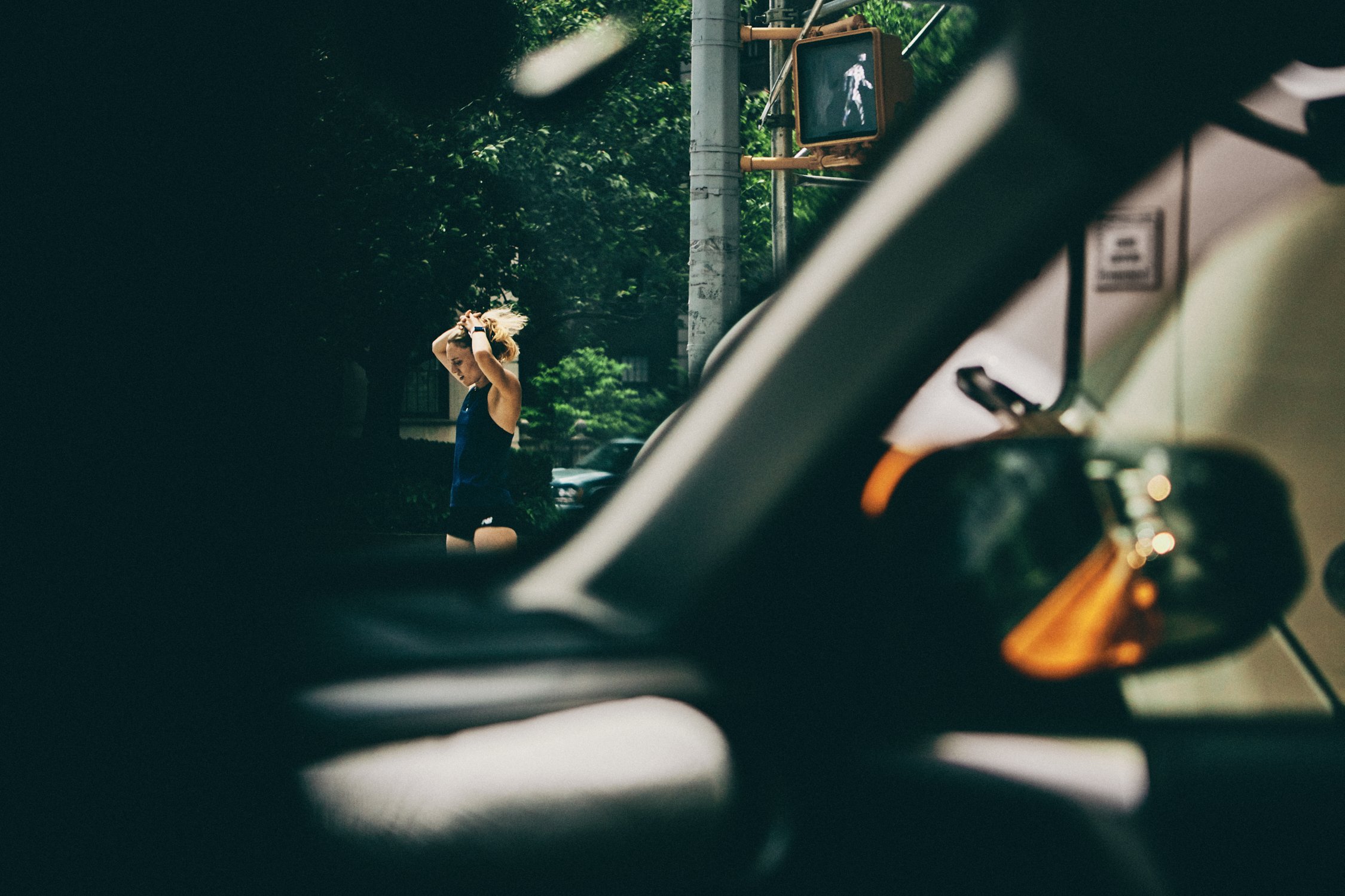RUNNER'S WORLD by Geoffrey Knott